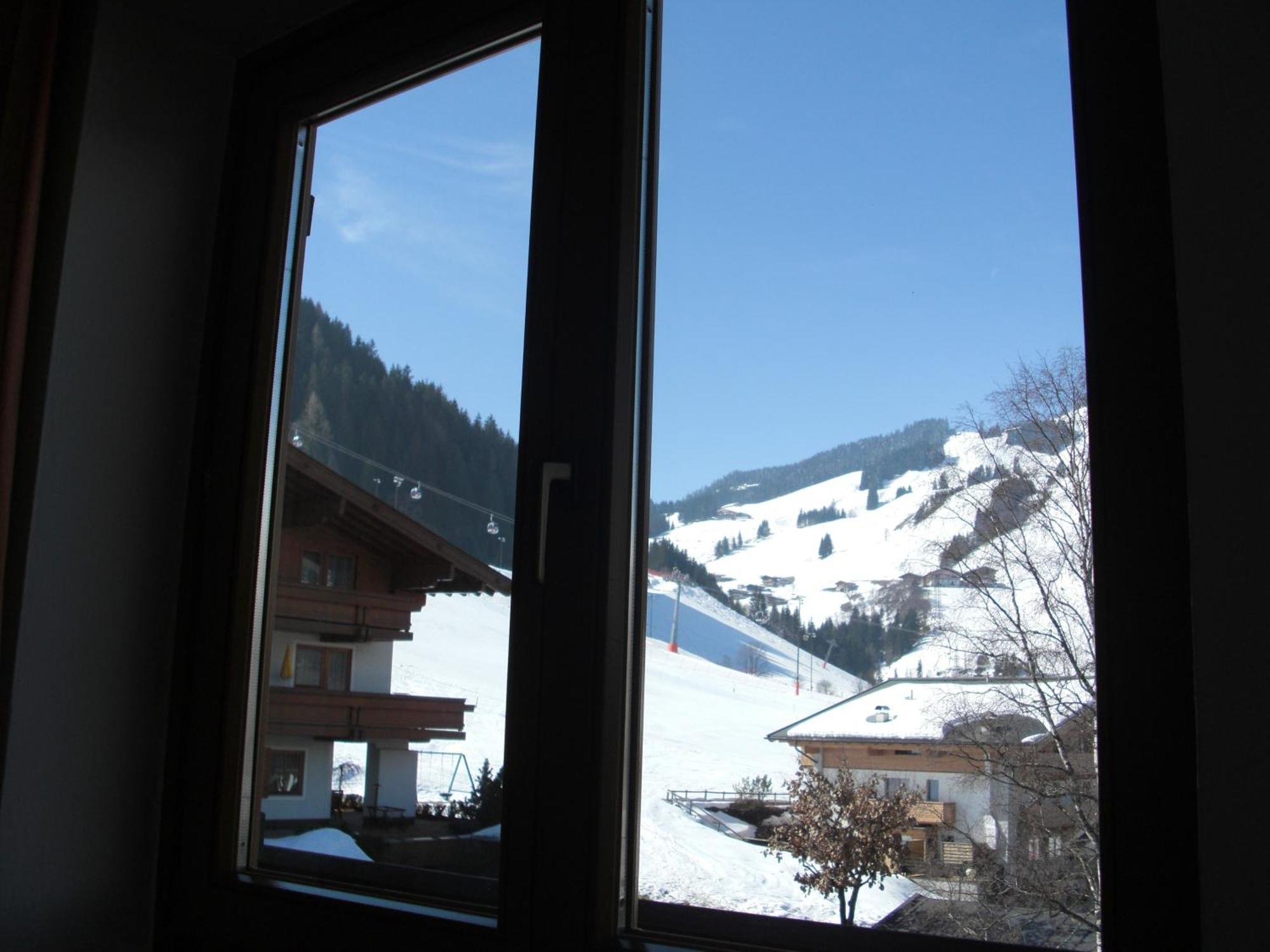 Hotel-Pension Flora Saalbach Zimmer foto