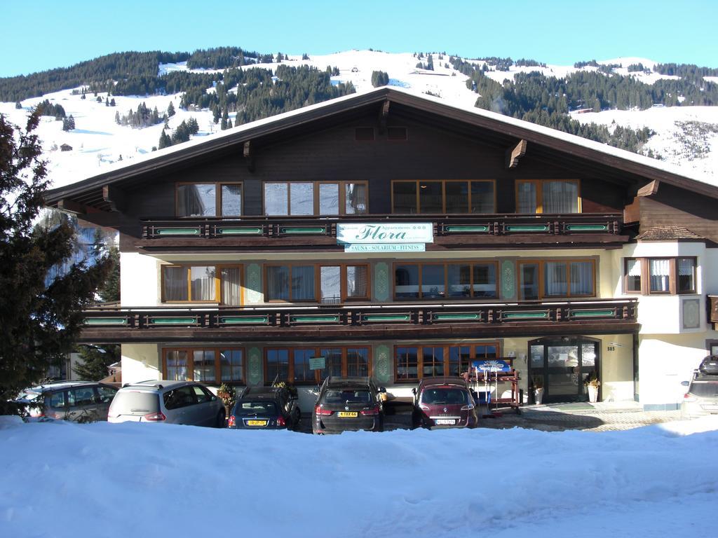 Hotel-Pension Flora Saalbach Exterior foto