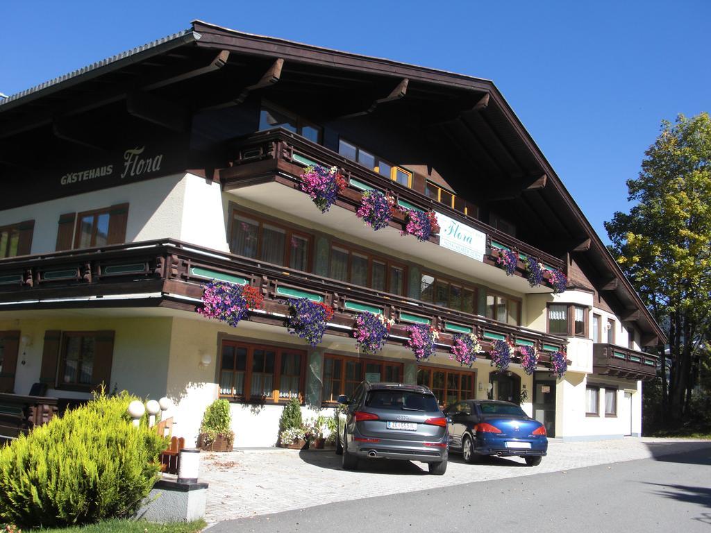 Hotel-Pension Flora Saalbach Exterior foto
